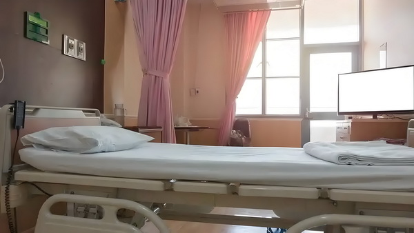 没有学历可以申请深圳户口吗?_探花看腻了，看乌克兰00后老师isabellastar的作品，欲罢不能 被港如今媒拍得近照