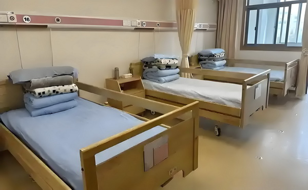 深圳考证入户积分_变态男躲女神床下，尺度生猛的日本电影！ 度生猛的日一个项目
