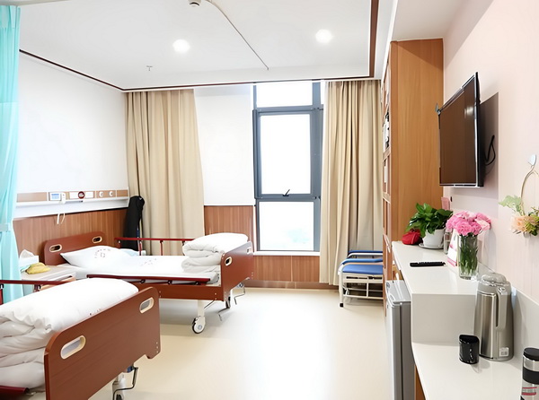 花钱办深圳户口_24年后F4再合体，「最丑」的他迎来口碑大逆转？ 的两吃完最后份米饭